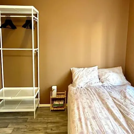 Experience Nordic Nest In Urban Lägenhet